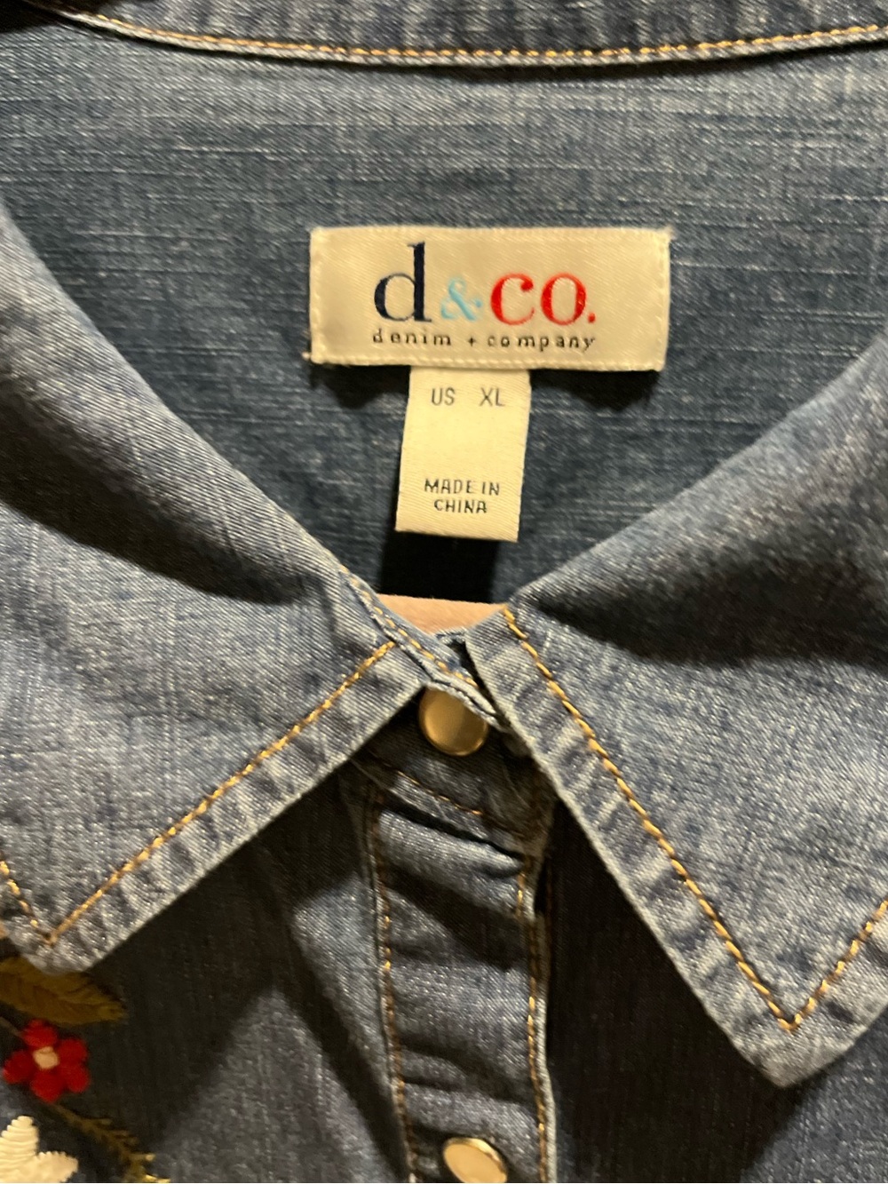 296. NWOT WOMENS DENIM + COMPANY XL DETAIL TOP - Picture 2 of 5
